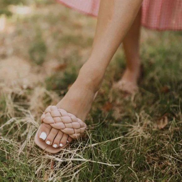 NEW Camel Tan Puffy Braided Faux Leather Square Toe Slip Slide On Flat Sandals - Picture 3 of 11